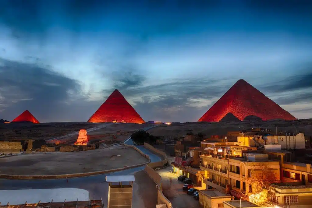 Illuminated Giza Pyramids giza pyramid tour, pyramids of giza tour