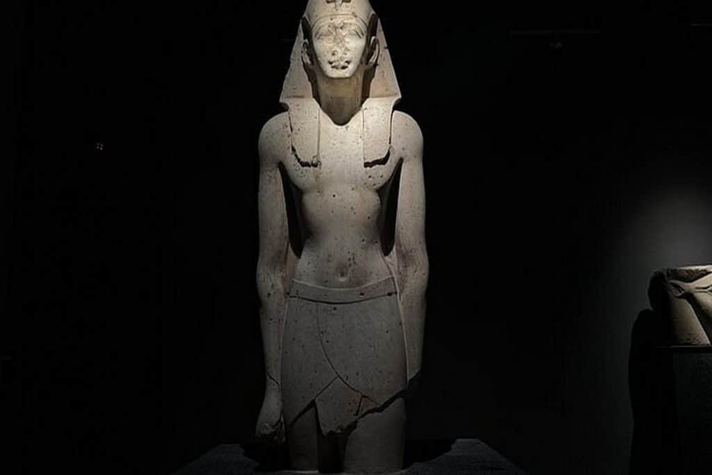 Sculpture at the egyptian museum, museum cairo
