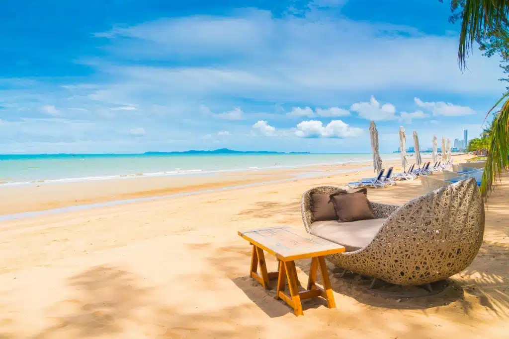 Beachfront lounge in Hurghada boat trip hurghada, hurghada boat trips
