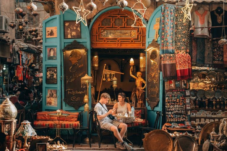 Café scene khan khalili, khan al khalili